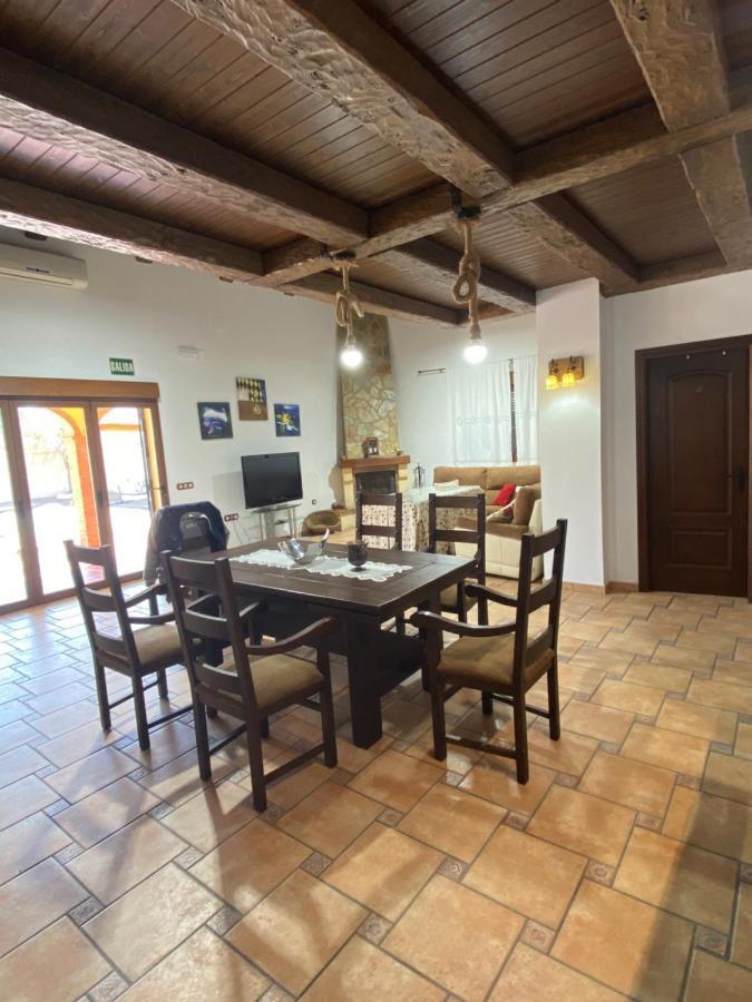 Casa Rural Montes De Trigo Jerez De Los Caballeros Exterior foto